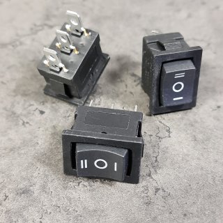 3 Stück Mini-Wippschalter 3pol E/A/E AC250V/6A schwarz