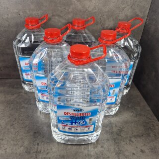 6 Kanister a 5 l destilliertes Wasser